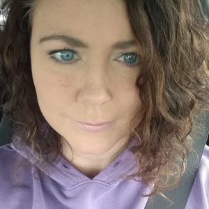 Meet your Posher, Niki